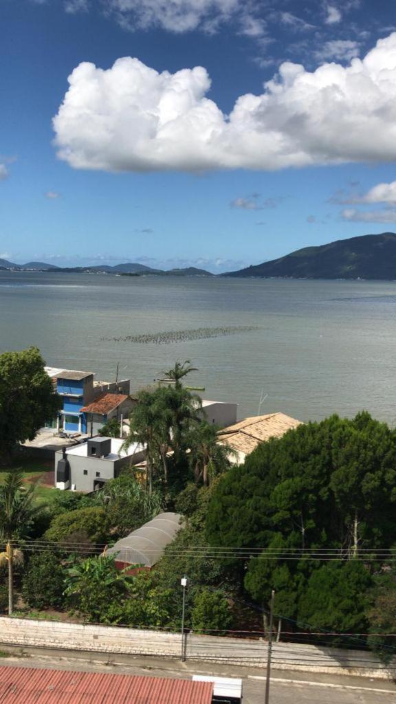 Apartamento Na Palhoca, Com Vista Para O Mar, Proximo A Mercados, Padarias E Farmacias. Exterior photo